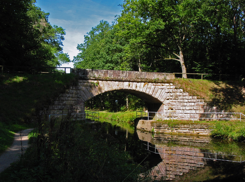 Brücken - Brückkanal über die Schwarzach