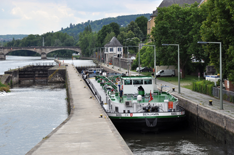 Main-Donau-Kanal - Schleuse/Staustufe Riedenburg