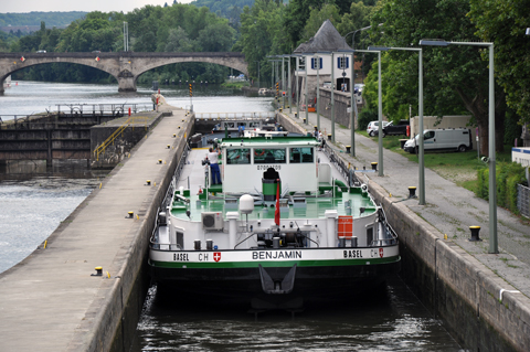 Main-Donau-Kanal - Schleuse/Staustufe Riedenburg