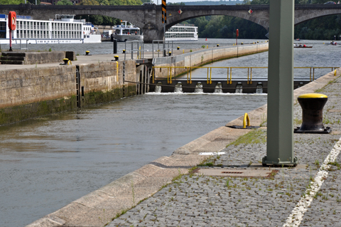 Main-Donau-Kanal - Schleuse/Staustufe Riedenburg