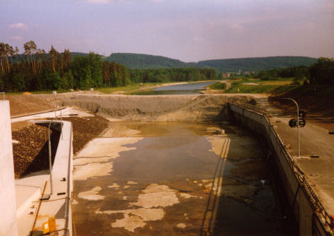 Main-Donau-Kanal - Schleuse Bachhausen