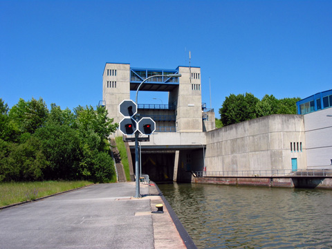 Main-Donau-Kanal - Schleuse Berching