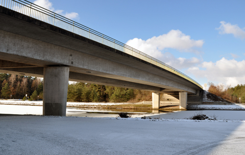 Main-Donau-Kanal - Schleuse Erlangen - Haltung