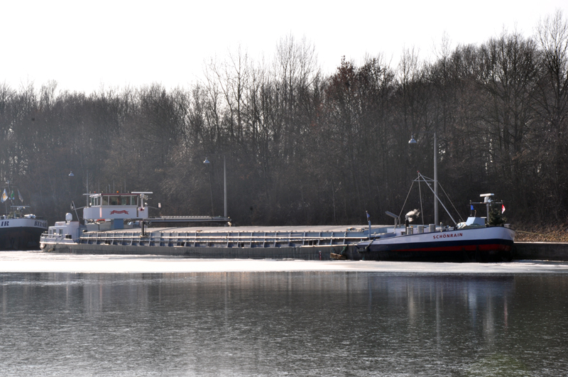 Schleuse Erlangen - Haltung