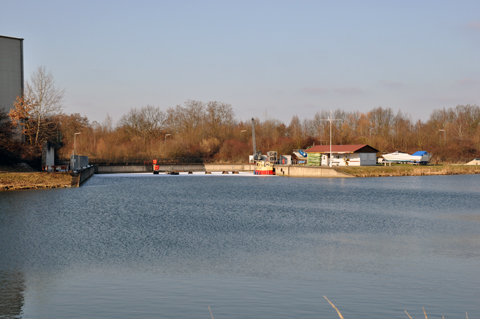 Main-Donau-Kanal - Schleuse Erlangen - Haltung