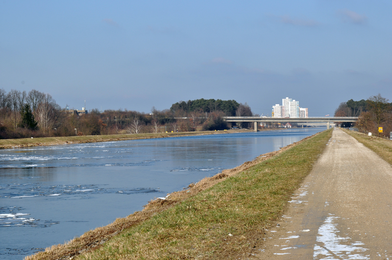 Schleuse Erlangen - Haltung