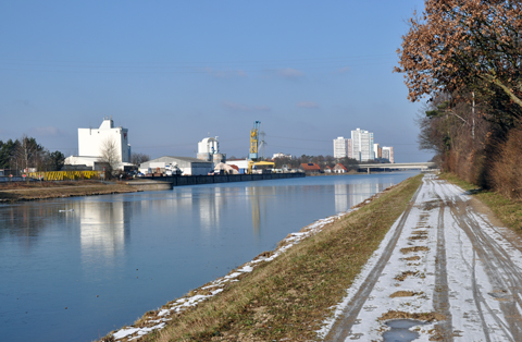 Main-Donau-Kanal - Schleuse Erlangen - Haltung