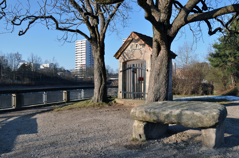 Schleuse Erlangen - Haltung