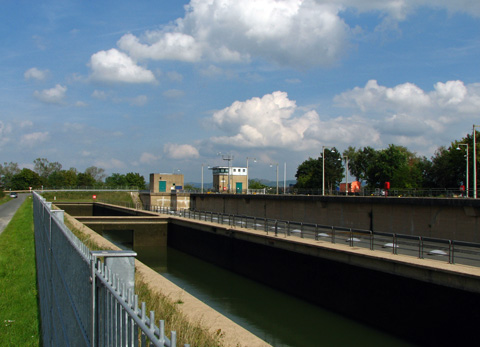 Main-Donau-Kanal - Schleuse Hausen