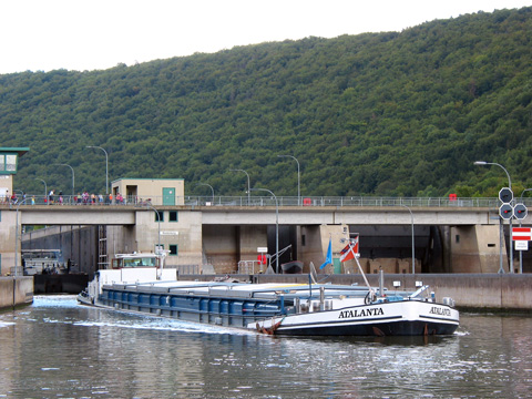 Main-Donau-Kanal - Schleuse / Staustufe Riedenburg