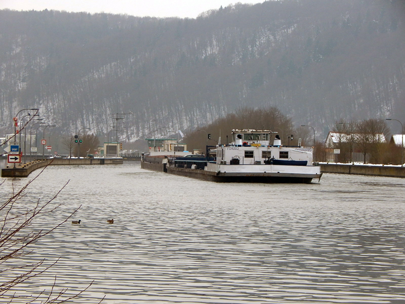 Main-Donau-Kanal - Schleuse / Staustufe Riedenburg