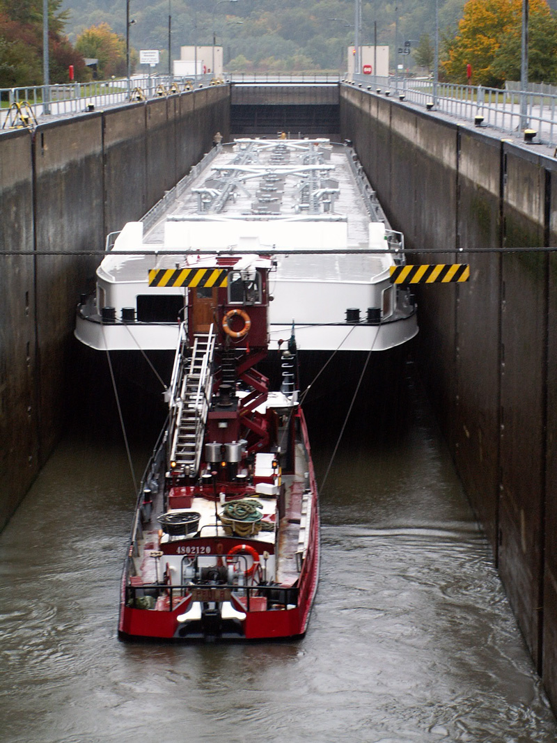 Main-Donau-Kanal - Schleuse / Staustufe Riedenburg