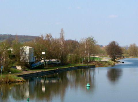 Schleuse Strullendorf - Brücke Neuses