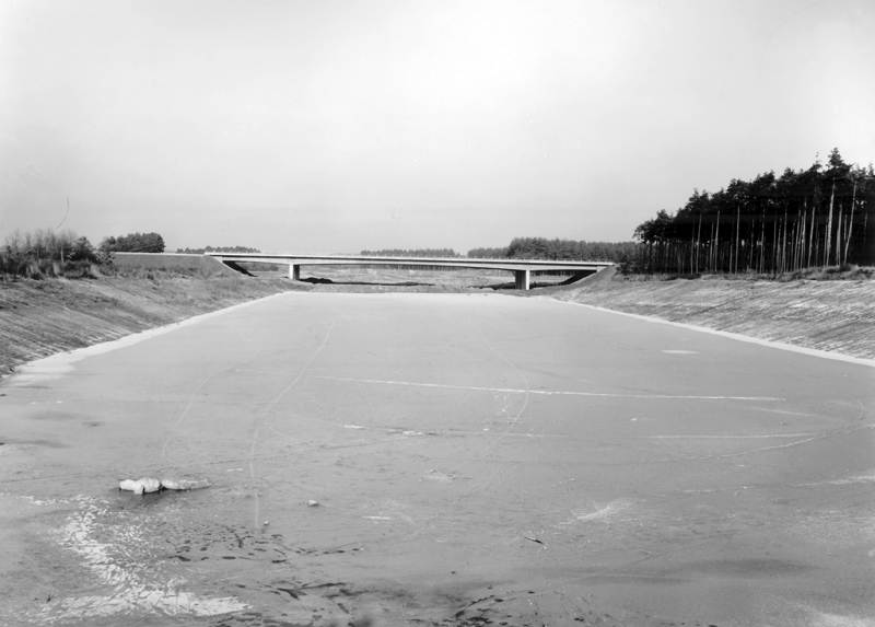 Main-Donau-Kanal - Schleuse Erlangen - Haltung