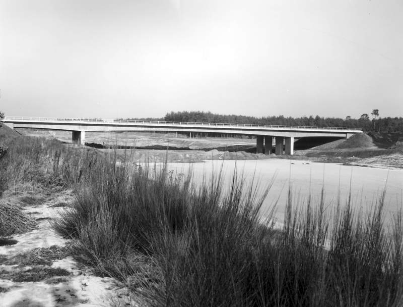 Main-Donau-Kanal - Schleuse Erlangen - Haltung