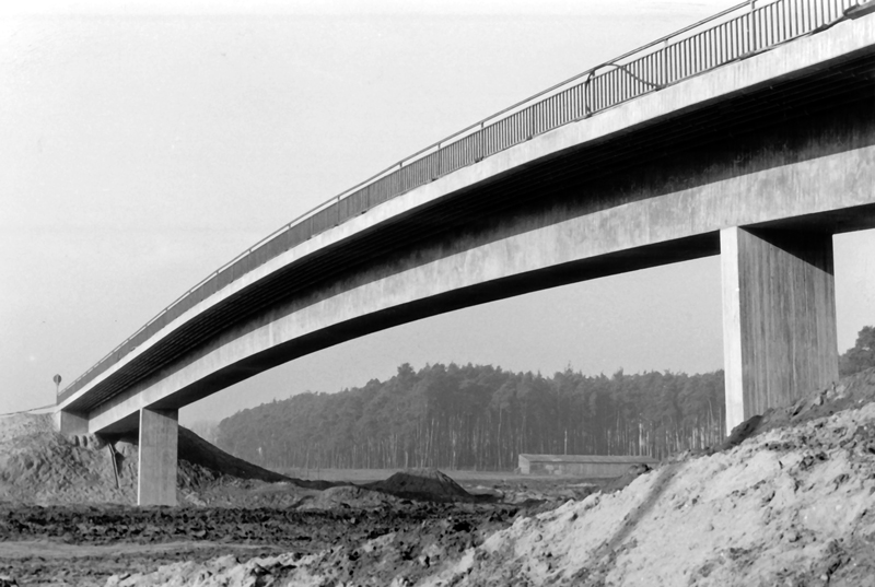 Main-Donau-Kanal - Schleuse Erlangen - Haltung