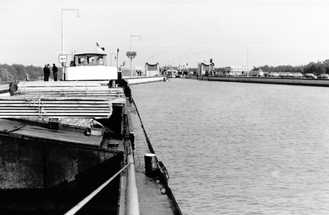 Main-Donau-Kanal - Schleuse Erlangen - Haltung