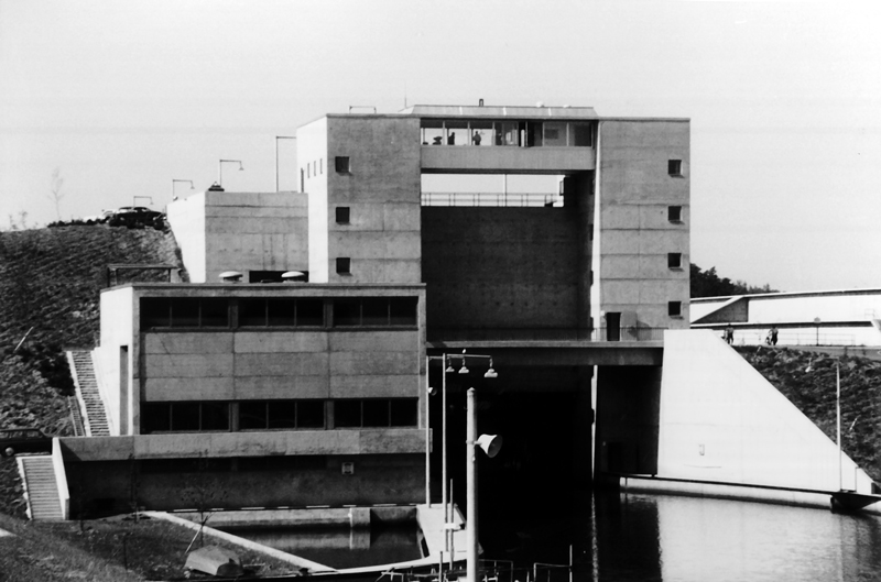 Main-Donau-Kanal - Schleuse Erlangen - Haltung