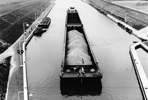 Main-Donau-Kanal - Schleuse Erlangen - Haltung