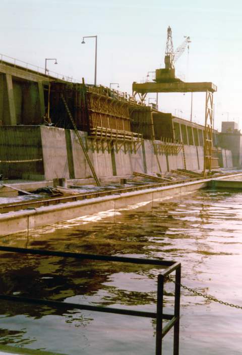 Main-Donau-Kanal - Schleuse Erlangen - Haltung