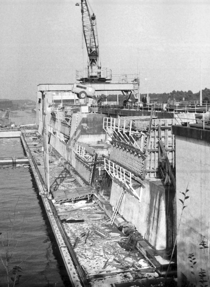 Main-Donau-Kanal - Schleuse Erlangen - Haltung