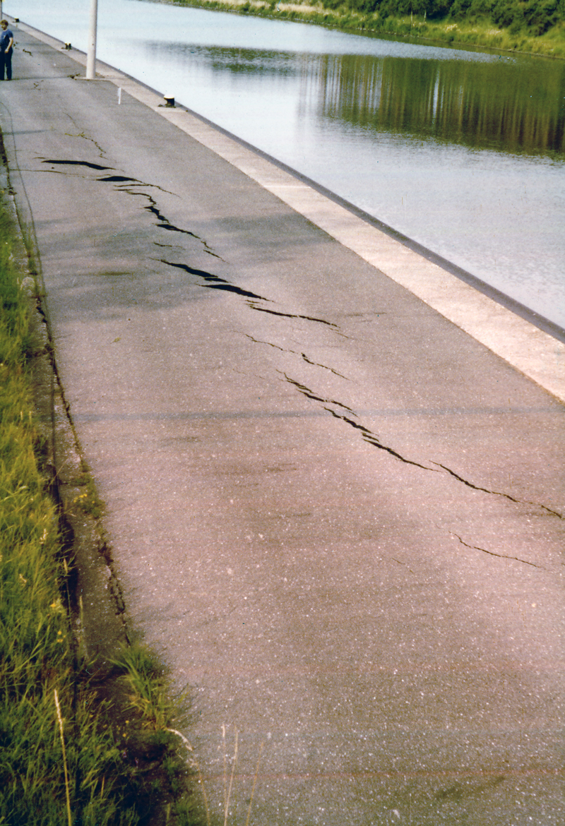 Main-Donau-Kanal - Schleuse Erlangen - Haltung