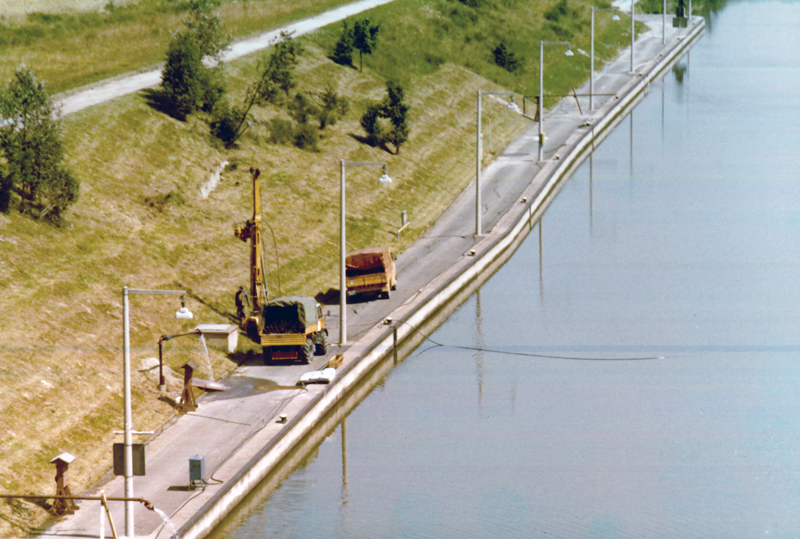 Main-Donau-Kanal - Schleuse Erlangen - Haltung