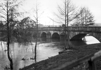 Main-Donau-Kanal - Schleuse Erlangen - Haltung