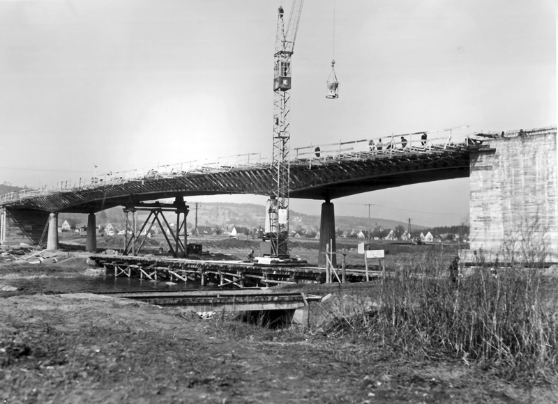 Schleuse Forchheim - Neue Strassenbrücke B470