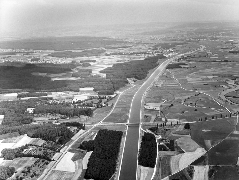 Main-Donau-Kanal - Schleuse Hausen - Haltung