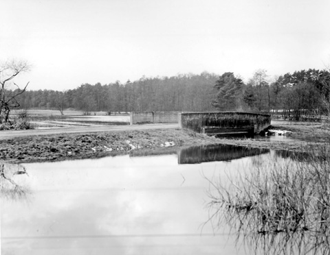 Main-Donau-Kanal - Schleuse Hausen - Haltung