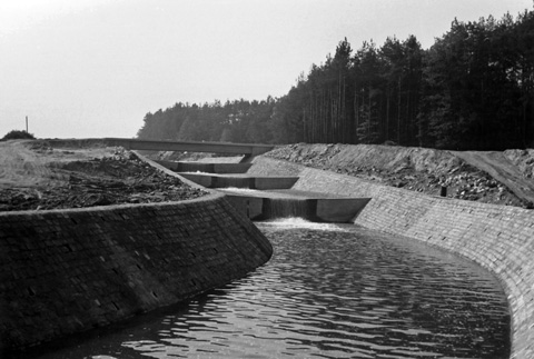 Main-Donau-Kanal - Schleuse Hausen - Haltung