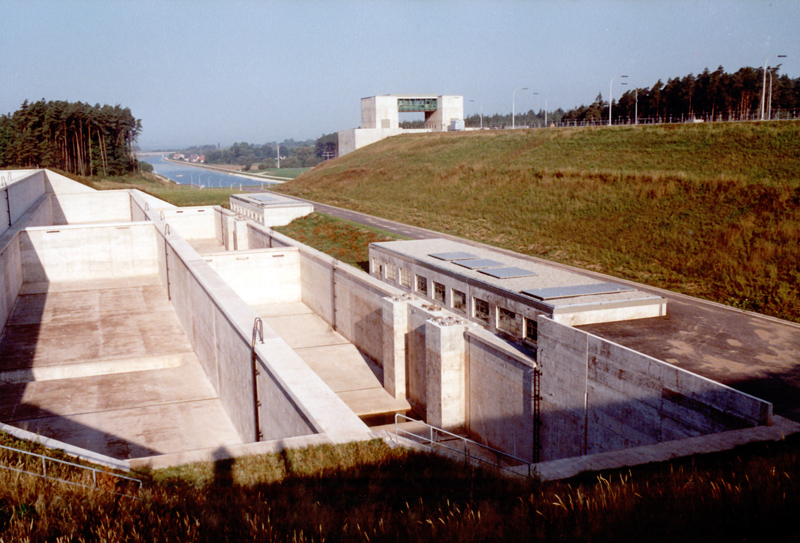 MAIN-DONAU-KANAL - SCHLEUSE HILPOLTSTEIN